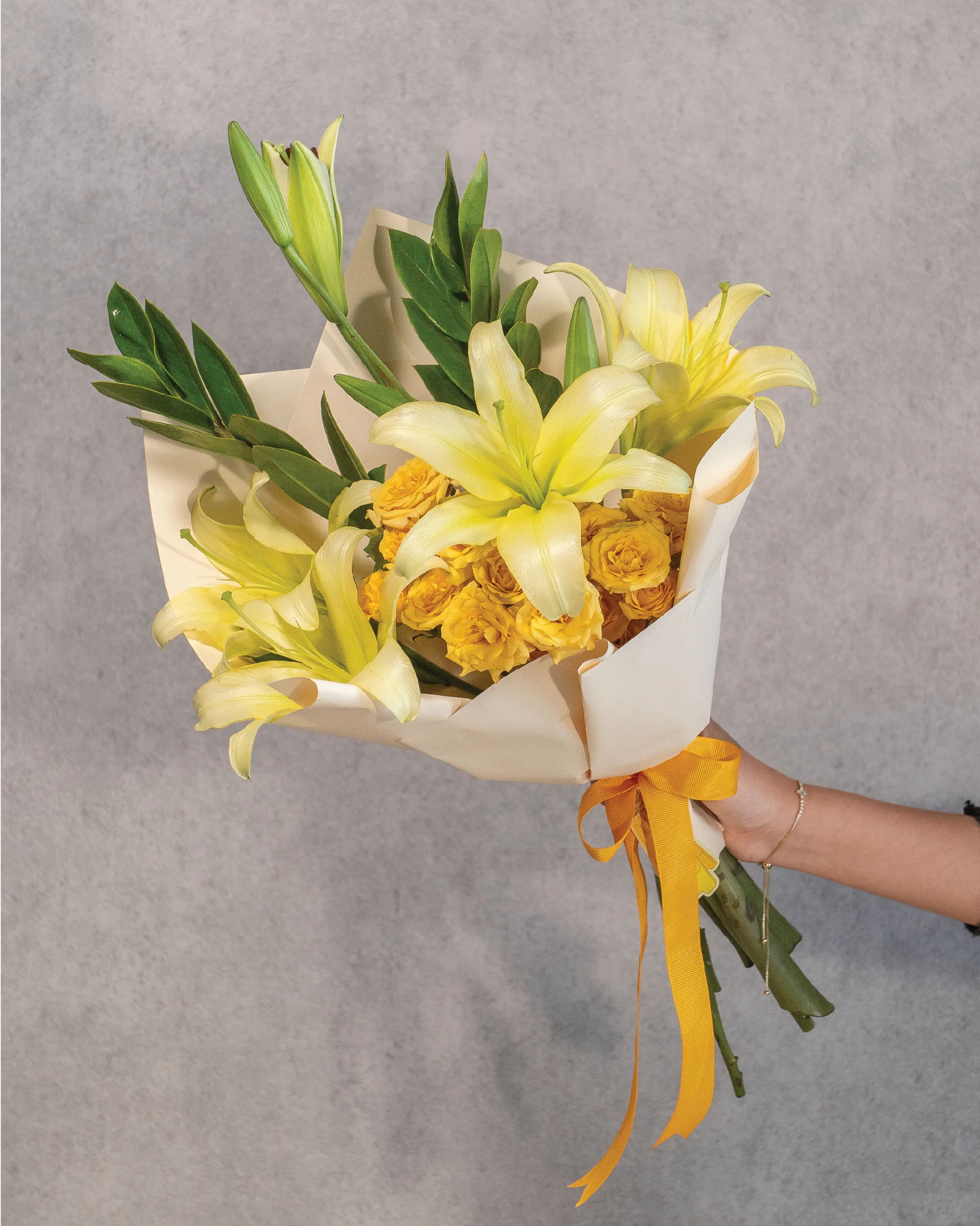AM08 The Lily Rose Bouquet